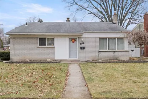 35980 Carlisle, Clinton Township, MI 48035