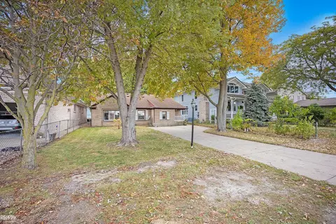 Exterior - 8014 Anchor Bay Dr, Clay, MI 48001 photo 7 of 12