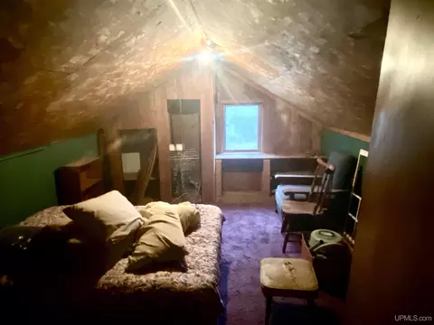 Bedroom - 9657 N 5, Gladstone, MI 49837 photo 3 of 3