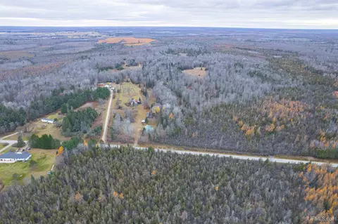 View/Area - 9657 N 5, Gladstone, MI 49837 photo 6 of 8