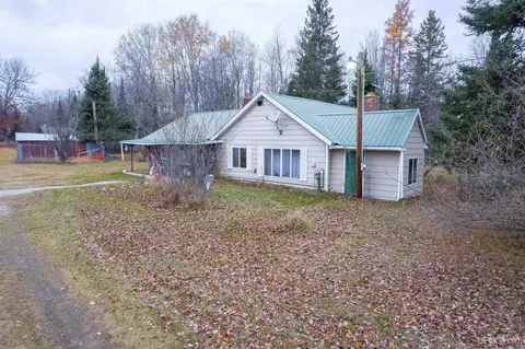 9657 N 5, Gladstone, MI 49837