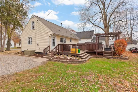 Exterior - 408 E Logan, Tecumseh, MI 49286 photo 2 of 3