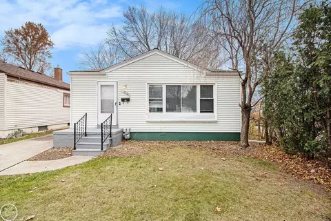 19134 Macarthur, Redford, MI 48240