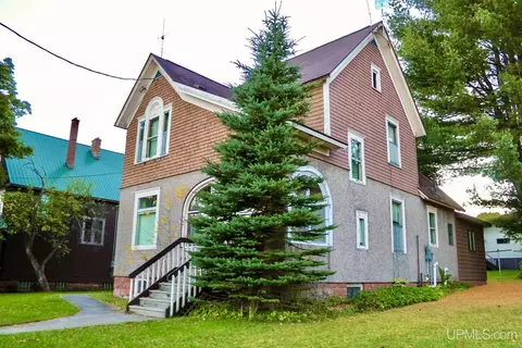 902 Calumet, Lake Linden, MI 49945