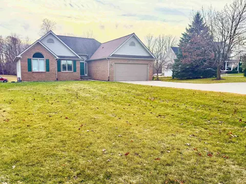 23720 Dayton, Armada, MI 48005 photo 4