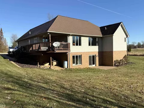 23720 Dayton, Armada, MI 48005 photo 6