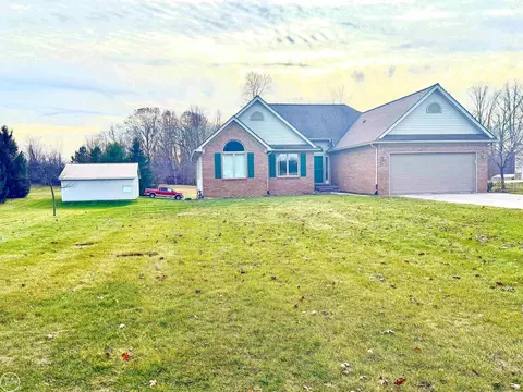 23720 Dayton, Armada, MI 48005 photo 5