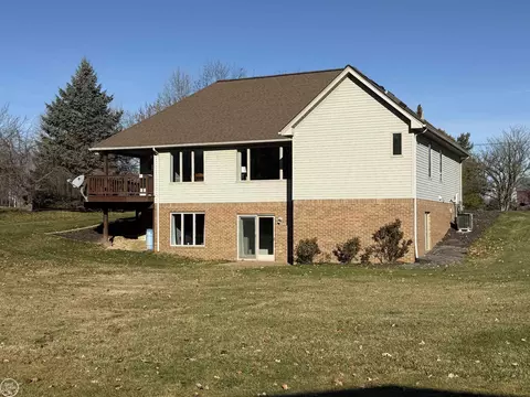 23720 Dayton, Armada, MI 48005 photo 8