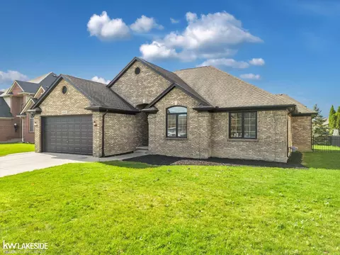 45431 Pentwater, Macomb, MI 48044