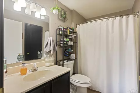 Bath - 2122 Heather, Gladwin, MI 48624 photo 1 of 2