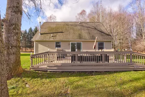 Exterior - 2122 Heather, Gladwin, MI 48624 photo 4 of 12