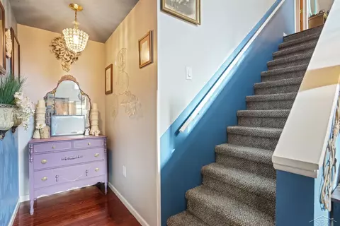 Entry Way - 2122 Heather, Gladwin, MI 48624 photo 4 of 5