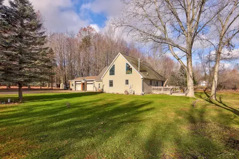Exterior - 2122 Heather, Gladwin, MI 48624 photo 2 of 12