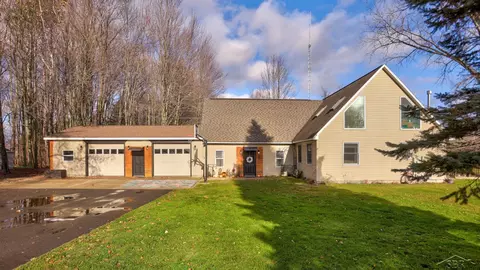 Exterior - 2122 Heather, Gladwin, MI 48624 photo 1 of 12