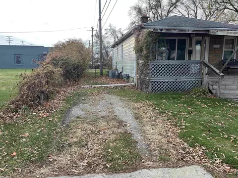 Exterior - 11568 Maxwell, Warren, MI 48089 photo 5 of 5