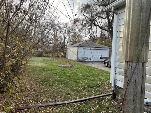 Exterior - 11568 Maxwell, Warren, MI 48089 photo 4 of 5