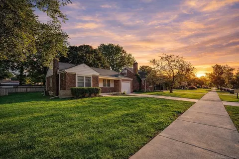 Other - 2368 Allard, Grosse Pointe Woods, MI 48236 photo 2 of 9