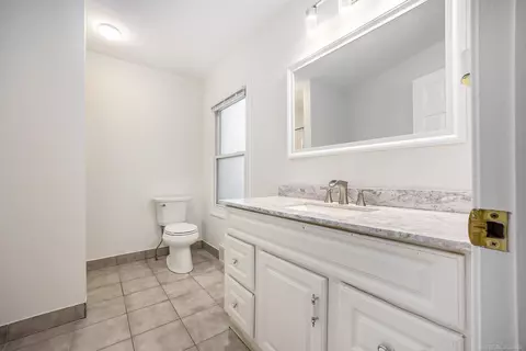 Bath - 2368 Allard, Grosse Pointe Woods, MI 48236 photo 2 of 2
