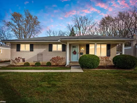30160 Manor, Madison Heights, MI 48071