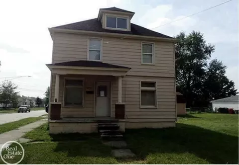 16758 Frazho, Roseville, MI 48066