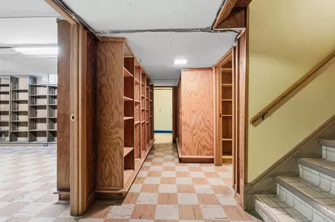 Entry Way - 801 Park, Grosse Pointe Park, MI 48230 photo 4 of 5