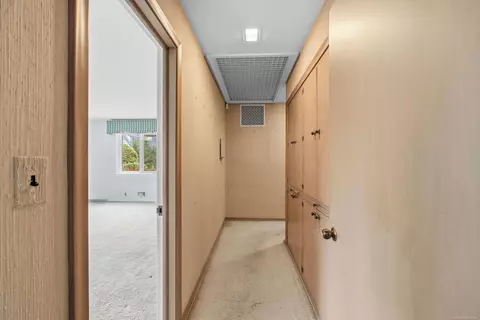 Entry Way - 801 Park, Grosse Pointe Park, MI 48230 photo 3 of 5