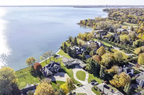 View/Area - 801 Park, Grosse Pointe Park, MI 48230 photo 2 of 24