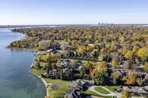 View/Area - 801 Park, Grosse Pointe Park, MI 48230 photo 7 of 24