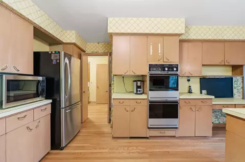 Kitchen - 801 Park, Grosse Pointe Park, MI 48230 photo 4 of 4