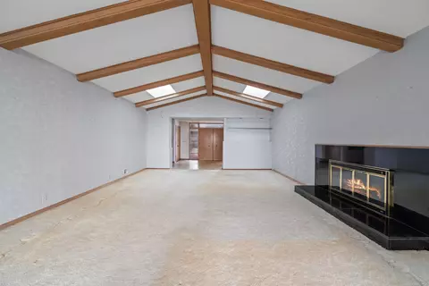 Living - 801 Park, Grosse Pointe Park, MI 48230 photo 4 of 9