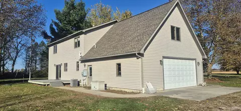 6915 Mitchell, Palmyra, MI 49268