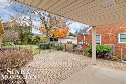 809 Fairford, Grosse Pointe Woods, MI 48236 photo 43