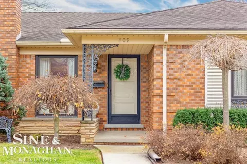 809 Fairford, Grosse Pointe Woods, MI 48236 photo 2