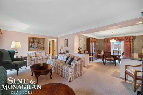 809 Fairford, Grosse Pointe Woods, MI 48236 photo 5