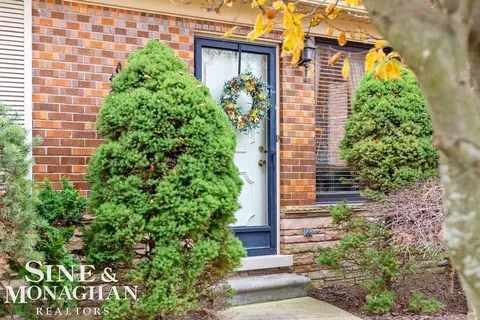 809 Fairford, Grosse Pointe Woods, MI 48236 photo 57