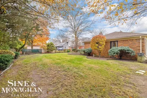 809 Fairford, Grosse Pointe Woods, MI 48236 photo 49