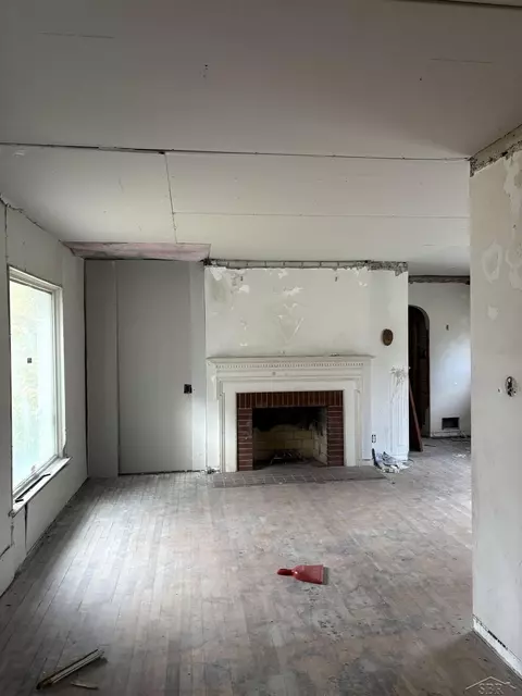 2525 Begole, Flint, MI 48504 photo 2
