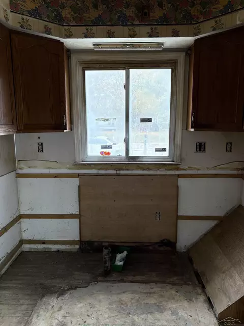 2525 Begole, Flint, MI 48504 photo 3