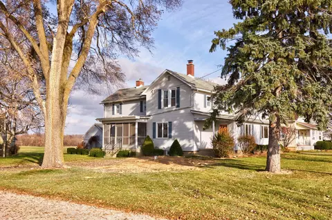 Exterior - 12895 E Curtis, Frankenmuth, MI 48734 photo 2 of 17