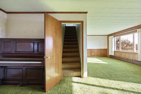 Living - 12895 E Curtis, Frankenmuth, MI 48734 photo 9 of 9