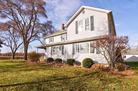 Exterior - 12895 E Curtis, Frankenmuth, MI 48734 photo 6 of 17
