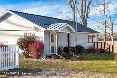 777 Kaypat, Hope, MI 48628