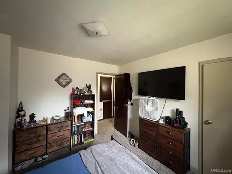 Bedroom - 36086 County Road 581, Ishpeming, MI 49849 photo 2 of 5