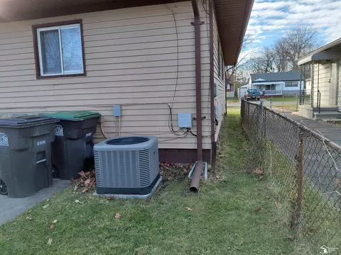 Exterior - 6849 Cornell St, Taylor, MI 48180 photo 3 of 3