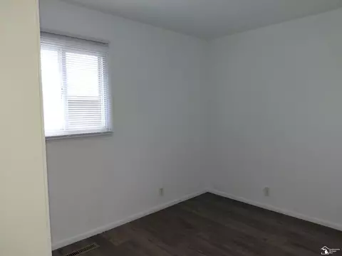 Bedroom - 6849 Cornell St, Taylor, MI 48180 photo 3 of 6