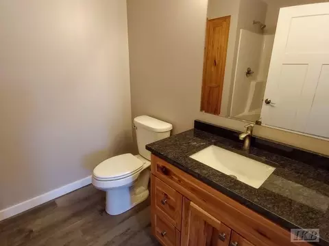 Bath - 805 W Deer, Gladwin, MI 48624 photo 1 of 3