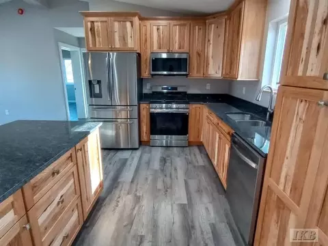 Kitchen - 805 W Deer, Gladwin, MI 48624 photo 2 of 4