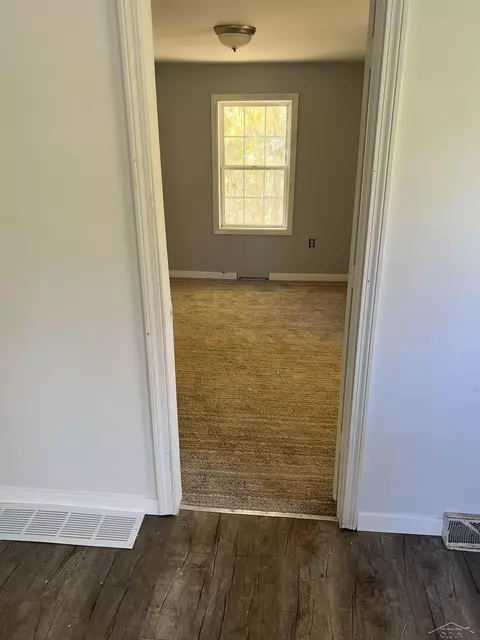 Bedroom - 3055 W Birch Run, Burt, MI 48417 photo 3 of 6