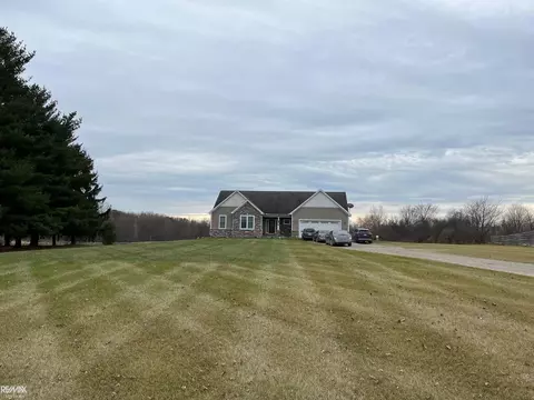 11173 Smiths Crk, Riley, MI 48041