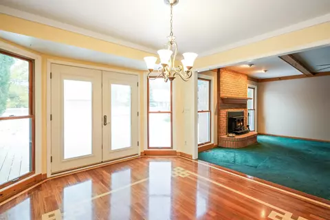 Living - 16349 Haverhill, Macomb, MI 48044 photo 3 of 5